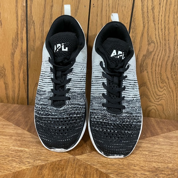 APL:Athletic Propulsion Labs Techloom Pro ,Colors Black & Gray- Women - Picture 6 of 12